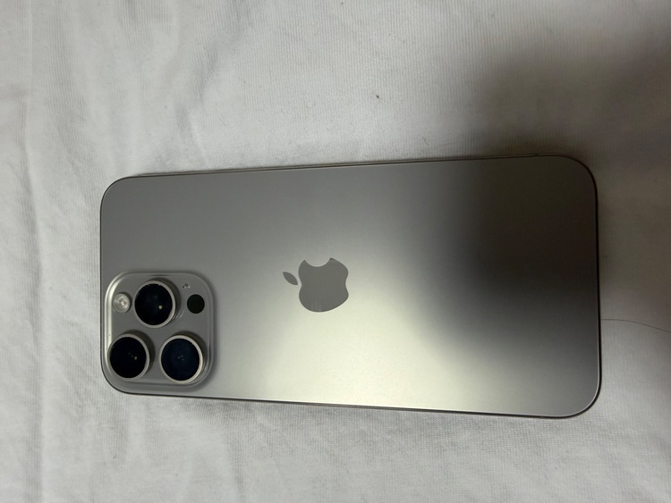 MU6R3J/A（スマホ）の商品画像 - 査定依頼日：2026年6月16日 - 最高査定価格：90,000円