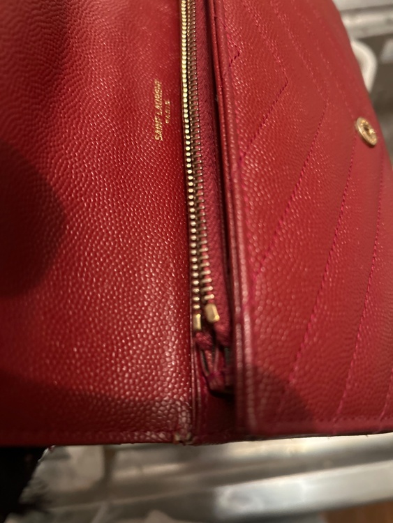 イブサンローラン  （ブランドバッグ）の商品画像 - 査定依頼日：2026年2月4日 - 最高査定価格：22,000円