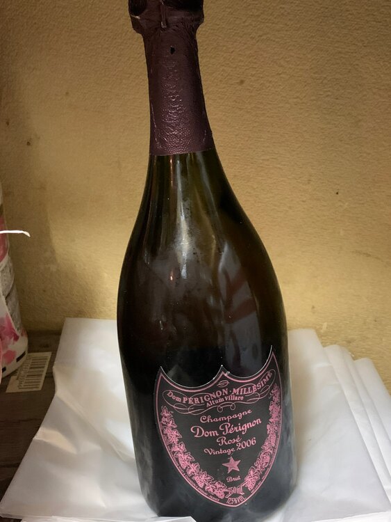 ドンペリニヨン ロゼ（お酒）の商品画像 - 査定依頼日：2025年2月24日 - 最高査定価格：26,000円