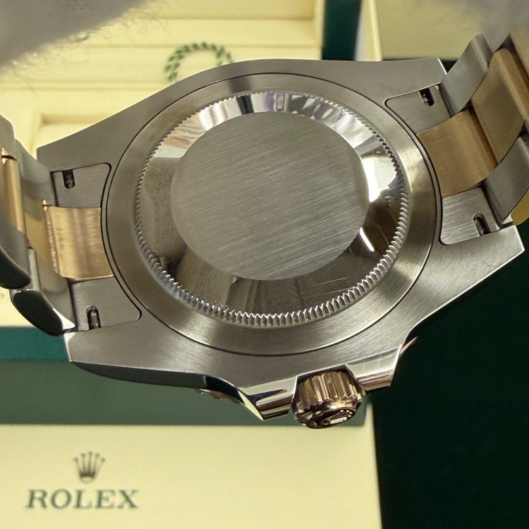 ROLEX GMTマスターⅡ 126711CHNR 2020 最新ギャラ　付属品完品（高級時計）の商品画像 - 査定依頼日：2026年8月26日 - 最高査定価格：2,950,000円