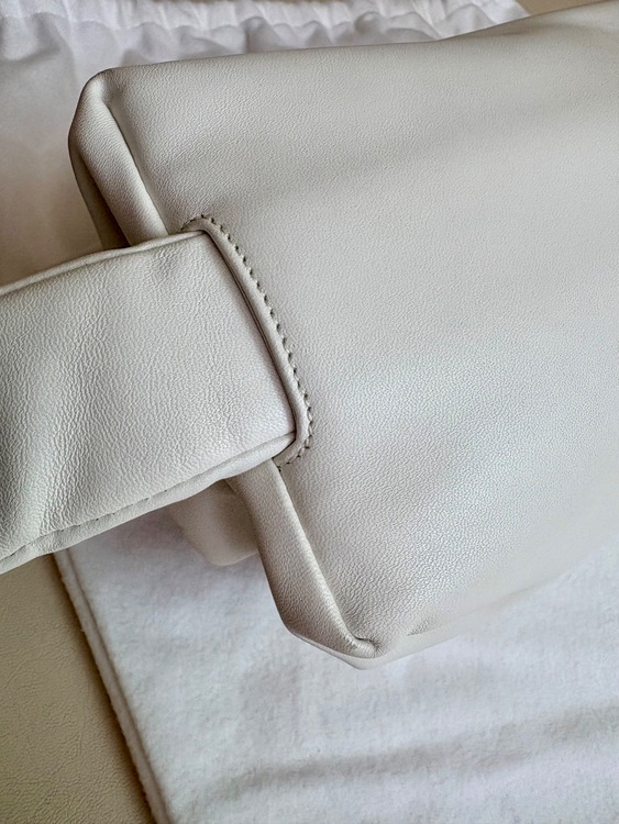 ボッテガ・ヴェネタ  （ブランドバッグ）の商品画像 - 査定依頼日：2025年10月10日 - 最高査定価格：110,000円