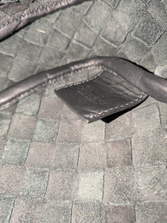 ショルダーバックイントレチャートP02584034X（ブランドバッグ）の商品画像 - 査定依頼日：2026年2月11日 - 最高査定価格：70,000円