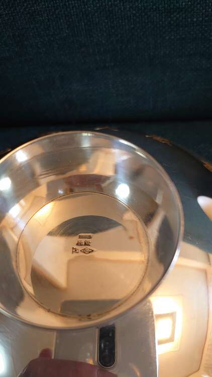 銀盃3点セット純銀造幣局ホールマーク入り約296g（金・貴金属）の商品画像 - 査定依頼日：2025年2月7日 - 最高査定価格：32,000円