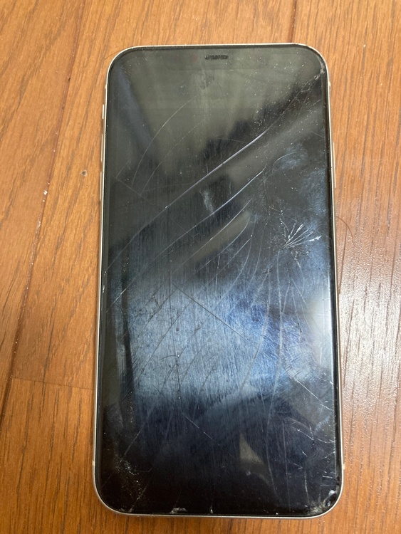 iPhone iPhone11 Pro Max 512GB SIMフリー（スマホ）の商品画像 - 査定依頼日：2026年7月21日 - 最高査定価格：15,000円