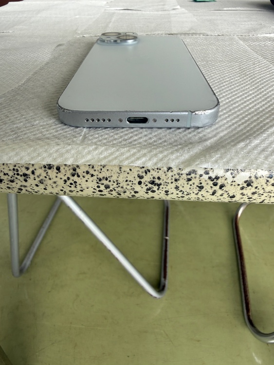 iPhone iPhone 15 256GB SIMフリー（スマホ）の商品画像 - 査定依頼日：2026年8月28日 - 最高査定価格：60,000円