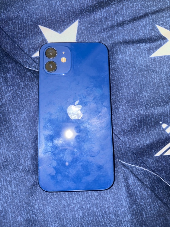 iPhone iPhone 12 128GB au（スマホ）の商品画像 - 査定依頼日：2026年10月17日 - 最高査定価格：23,000円