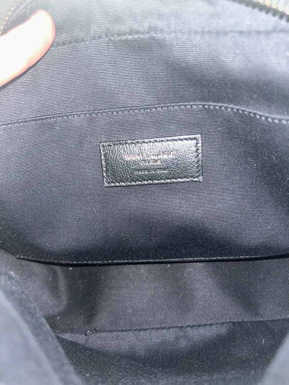 カメラバッグ（ブランドバッグ）の商品画像 - 査定依頼日：2025年11月17日 - 最高査定価格：100,000円