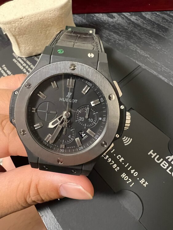 ウブロ ビックバン 301（高級時計）の商品画像 - 査定依頼日：2025年4月27日 - 最高査定価格：730,000円