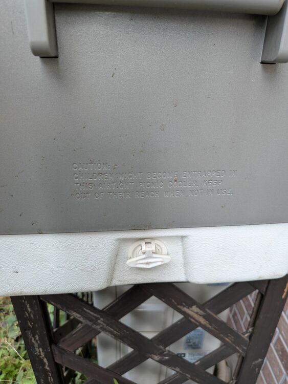 コールマンのクーラーボックス（アウトドア用品）の商品画像 - 査定依頼日：2025年10月31日 - 最高査定価格：1,500円