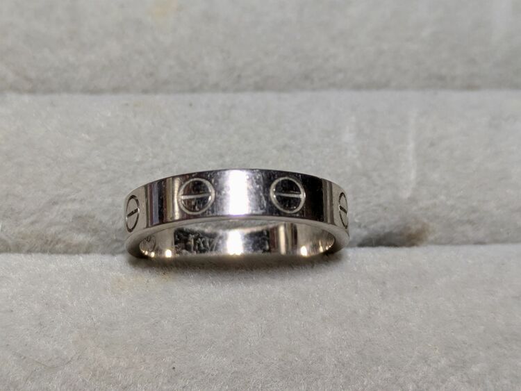 カルティエラブリングホワイトゴールド（金・貴金属）の商品画像 - 査定依頼日：2025年10月23日 - 最高査定価格：110,000円