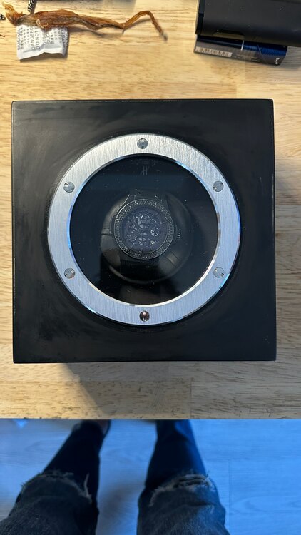 ウブロ ビックバン HUBLOT アエロバン オールブラックダイヤ 311 CI 1110 RX 1100（高級時計）の商品画像 - 査定依頼日：2025年4月25日 - 最高査定価格：1,100,000円