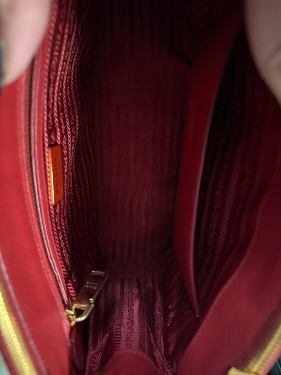 ガレリア ミディアム（ブランドバッグ）の商品画像 - 査定依頼日：2025年1月19日 - 最高査定価格：80,000円