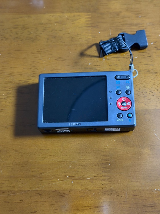 RS1000（カメラ）の商品画像 - 査定依頼日：2026年6月8日 - 最高査定価格：2,500円