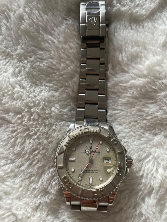 ロレックス ヨットマスター （高級時計）の商品画像 - 査定依頼日：2025年11月30日 - 最高査定価格：1,300,000円