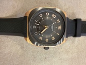 ピンクゴールド ブラックDLC仕上げチタンのバック サンレイサテン仕上げセラミッ