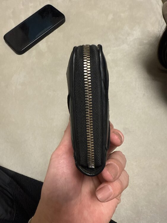 財布　P00872109A（ブランド財布・小物）の商品画像 - 査定依頼日：2025年3月31日 - 最高査定価格：30,000円