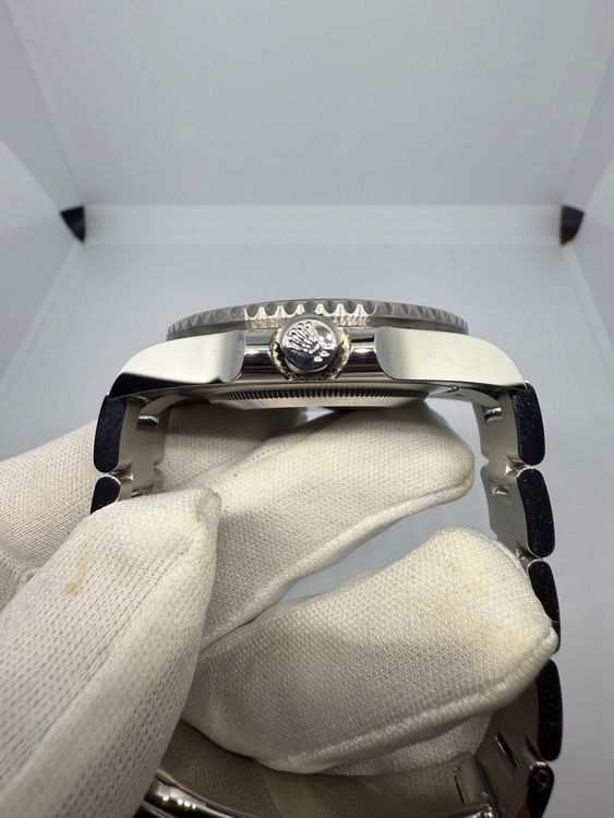 GMTマスターII（高級時計）の商品画像 - 査定依頼日：2025年6月20日 - 最高査定価格：2,350,000円