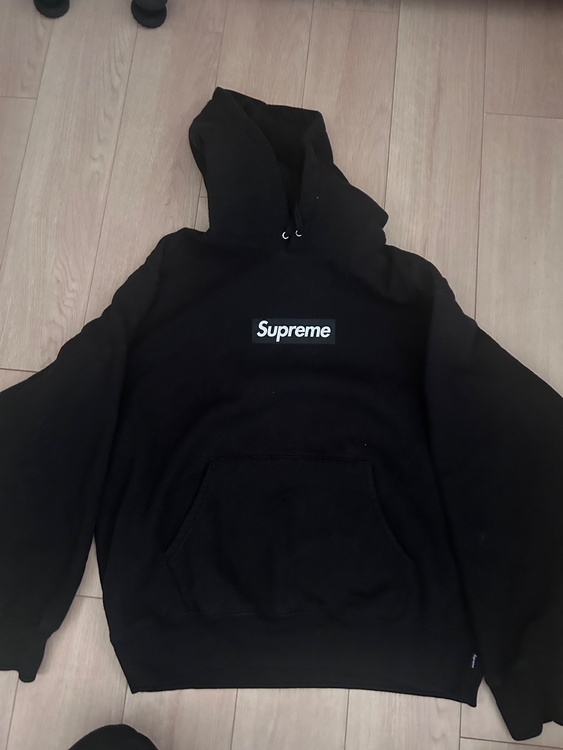 Supreme Seoul Box Logo Hooded Sweatshirt（古着・ファッション）の商品画像 - 査定依頼日：2026年8月3日 - 最高査定価格：100,000円
