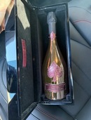 アルマンドロゼ（お酒）の商品画像 - 査定依頼日：2026年3月27日 - 最高査定価格：33,000円