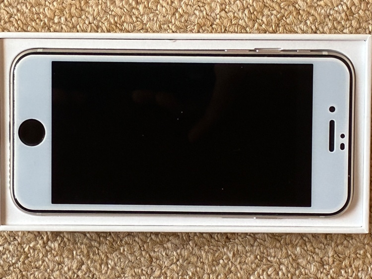 iPhone SE (第3世代) MMYD3J/A（スマホ）の商品画像 - 査定依頼日：2026年4月8日 - 最高査定価格：22,000円