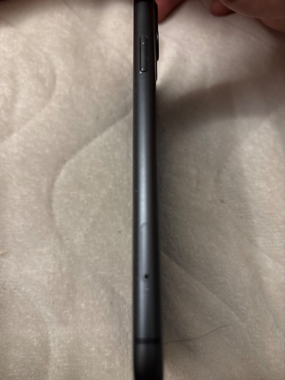 iPhone11 128GB au（スマホ）の商品画像 - 査定依頼日：2026年4月15日 - 最高査定価格：26,000円