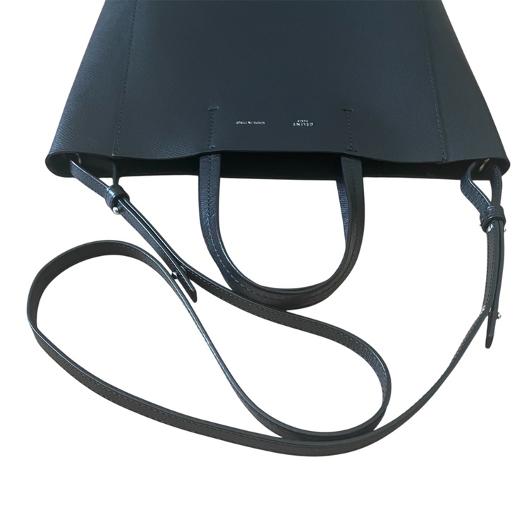 バーティカルカバ　スモール（ブランドバッグ）の商品画像 - 査定依頼日：2025年7月30日 - 最高査定価格：90,000円