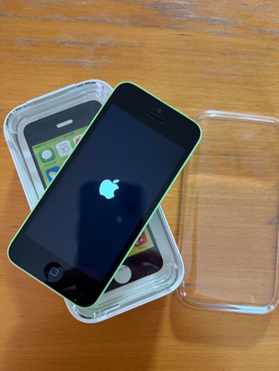 iPhone 5c（スマホ）の商品画像 - 査定依頼日：2026年5月23日 - 最高査定価格：1,100円