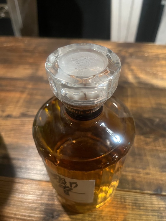 ウイスキー サントリー響 （お酒）の商品画像 - 査定依頼日：2026年4月1日 - 最高査定価格：10,000円