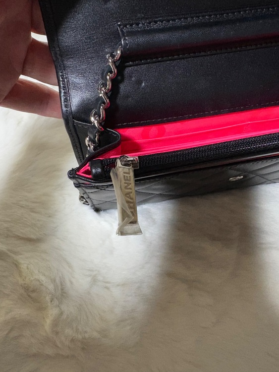 チェーンウォレット（ブランドバッグ）の商品画像 - 査定依頼日：2025年9月23日 - 最高査定価格：350,000円