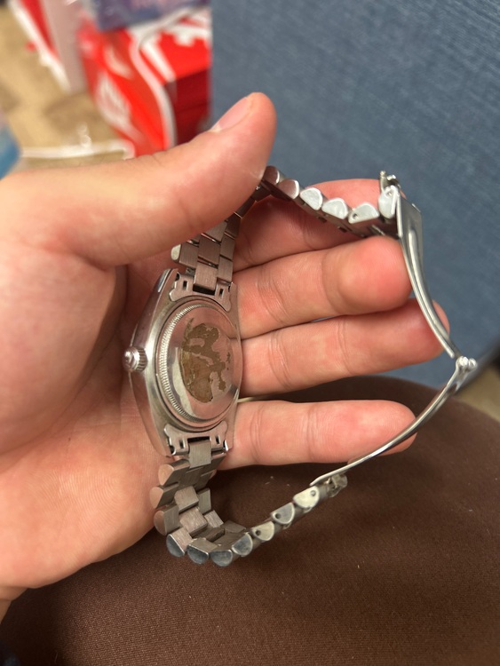 ロレックス デイデイト （高級時計）の商品画像 - 査定依頼日：2025年11月24日 - 最高査定価格：3,700,000円