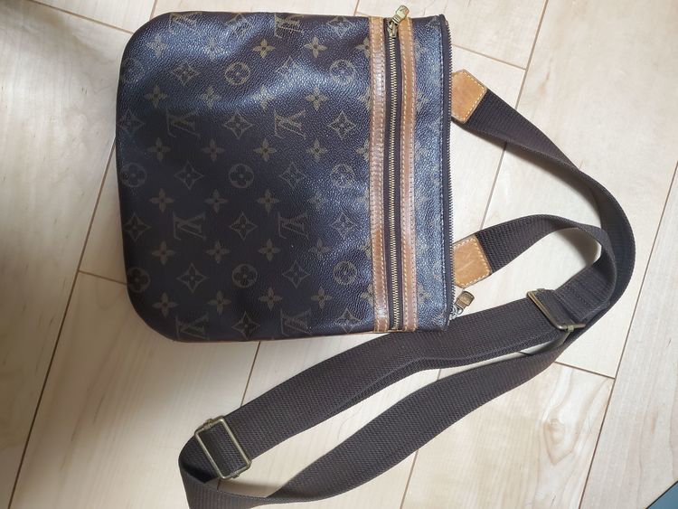 ボスフォール（ブランドバッグ）の商品画像 - 査定依頼日：2022年6月27日 - 最高査定価格：40,000円