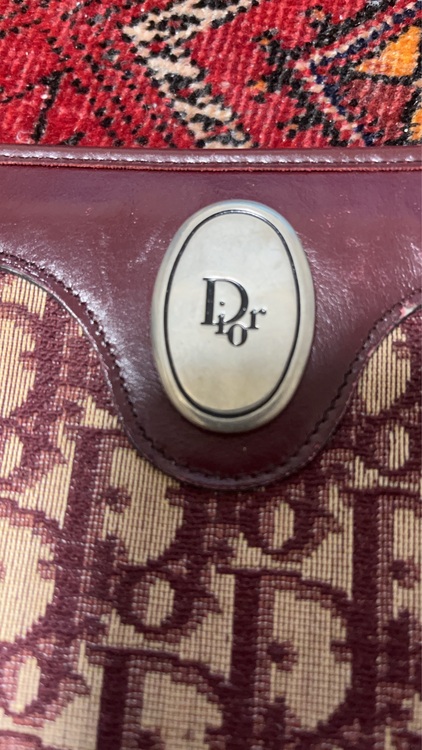 トロッターショルダーバッグ（ブランドバッグ）の商品画像 - 査定依頼日：2025年11月19日 - 最高査定価格：30,000円