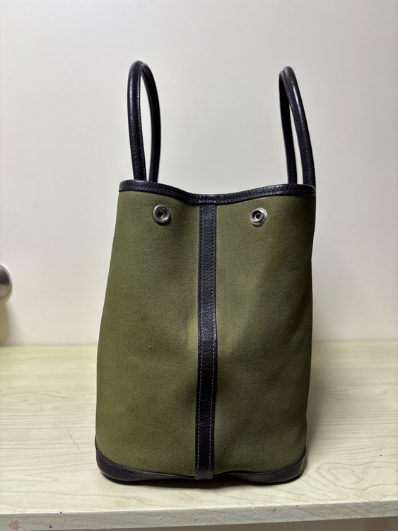 ガーデンパーティ（ブランドバッグ）の商品画像 - 査定依頼日：2026年3月14日 - 最高査定価格：55,000円