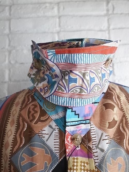 【A NOVEL DAY.】AVANI VINTAGE PATCH CPO （古着・ファッション）の商品画像 - 査定依頼日：2026年3月4日 - 最高査定価格：100,000円