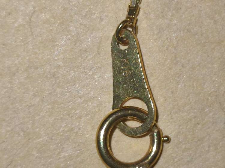 アメジストペンダント　K18チェーンネックレス（金・貴金属）の商品画像 - 査定依頼日：2023年2月25日 - 最高査定価格：20,000円