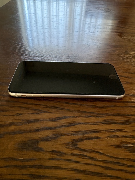 iPhone A2782（スマホ）の商品画像 - 査定依頼日：2026年9月5日 - 最高査定価格：18,000円