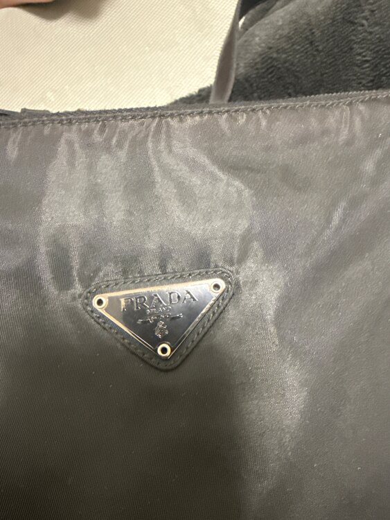 プラダ  （ブランドバッグ）の商品画像 - 査定依頼日：2025年5月24日 - 最高査定価格：35,000円