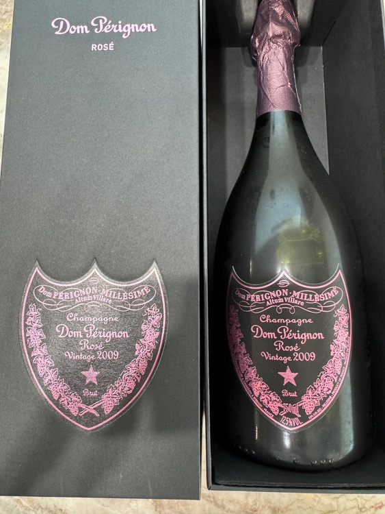 ピンクドンペリ（お酒）の商品画像 - 査定依頼日：2025年7月7日 - 最高査定価格：33,500円