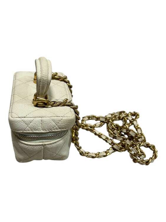 マトラッセ　ミニバニティ（ブランドバッグ）の商品画像 - 査定依頼日：2024年12月21日 - 最高査定価格：100,000円