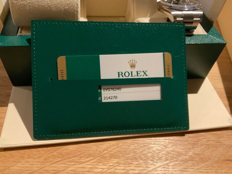 ロレックス エクスプローラー 21427（高級時計）の商品画像 - 査定依頼日：2024年12月25日 - 最高査定価格：1,150,000円