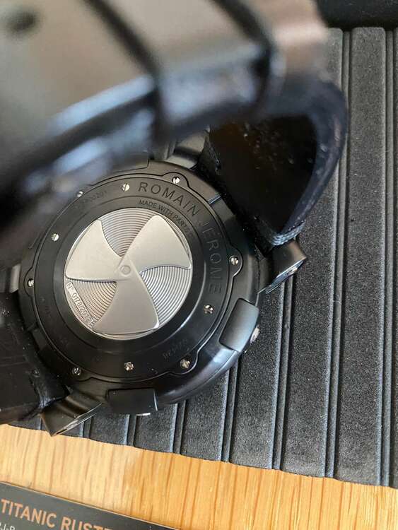ロマンジェローム　タイタニックDNA（高級時計）の商品画像 - 査定依頼日：2025年3月30日 - 最高査定価格：700,000円