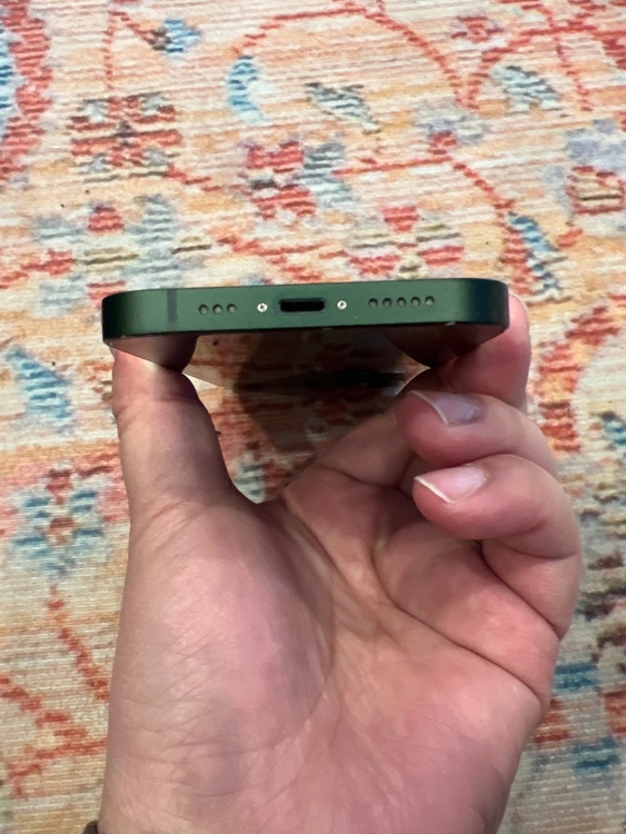 iPhone 13 128GB au（スマホ）の商品画像 - 査定依頼日：2026年3月8日 - 最高査定価格：20,000円