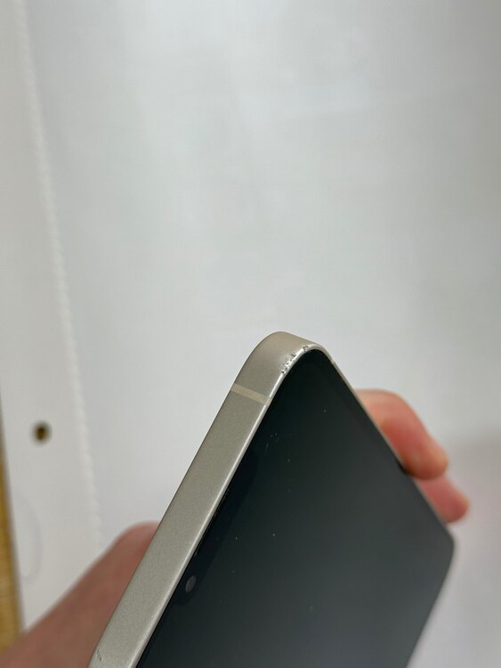 iPhone 13 128GB au（スマホ）の商品画像 - 査定依頼日：2025年3月27日 - 最高査定価格：47,000円