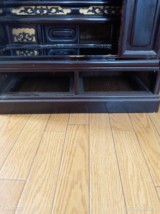 仏壇（美術品・骨董品）の商品画像 - 査定依頼日：2026年3月29日 - 最高査定価格：3,000円