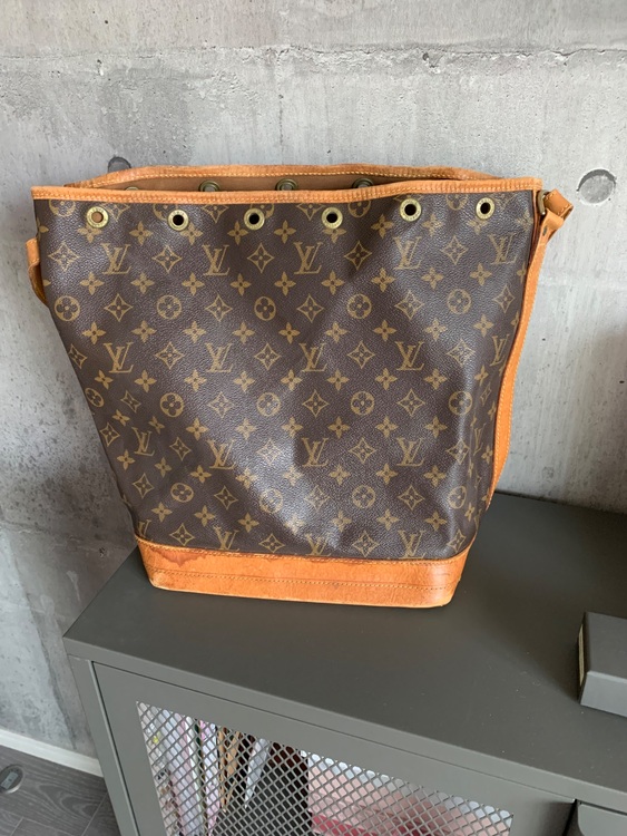 バケツ型（ブランドバッグ）の商品画像 - 査定依頼日：2025年6月7日 - 最高査定価格：50,000円