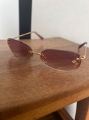 サングラス（古着・ファッション）の商品画像 - 査定依頼日：2025年9月14日 - 最高査定価格：3,000円