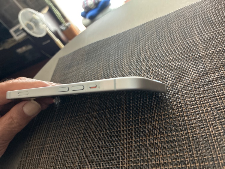 iPhone iPhone 15 128GB docomo（スマホ）の商品画像 - 査定依頼日：2026年7月19日 - 最高査定価格：70,000円