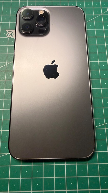 iPhone 12 Pro Max 256GB SIMフリー（スマホ）の商品画像 - 査定依頼日：2025年10月19日 - 最高査定価格：38,000円