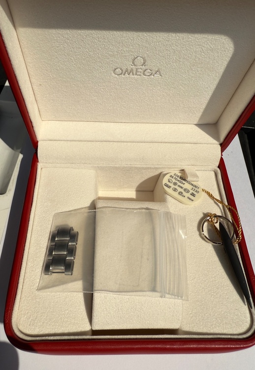 オメガ スピードマスター （高級時計）の商品画像 - 査定依頼日：2025年12月19日 - 最高査定価格：480,000円