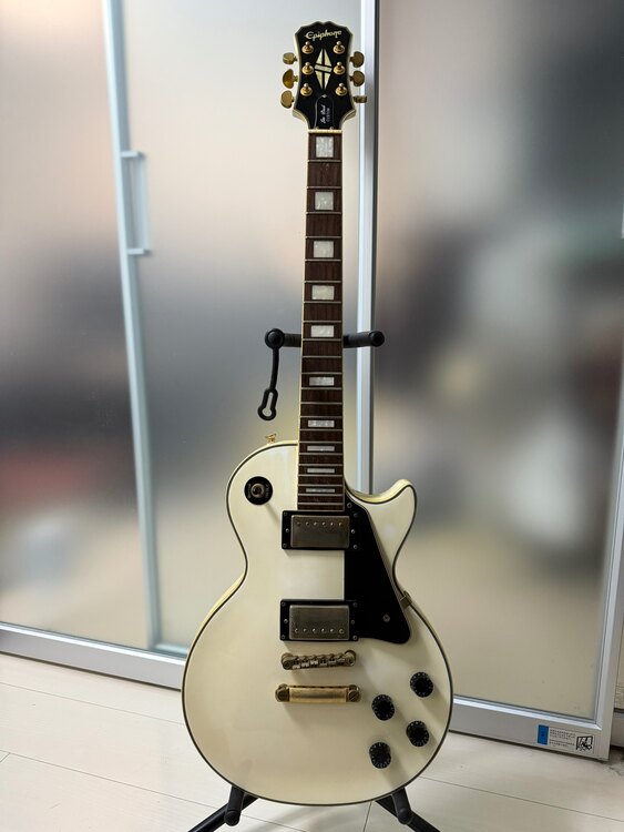 エピフォン　レスポールカスタム（ピアノ・楽器・PA機材）の商品画像 - 査定依頼日：2025年5月5日 - 最高査定価格：15,000円